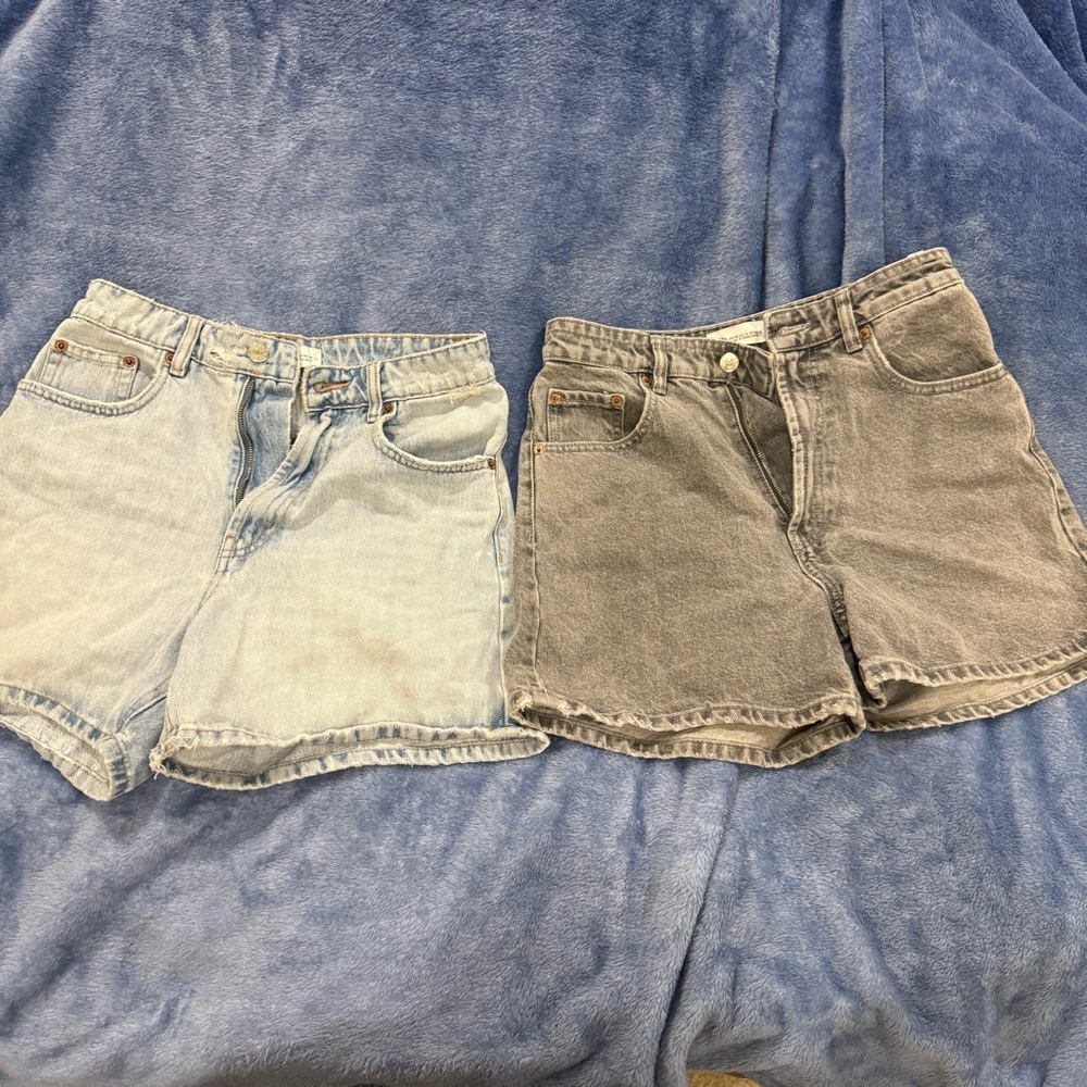 Set of 2 Zara Women's Denim Shorts - Light Blue and Gray